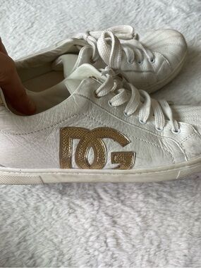 Dolce & Gabbana White Leather Sneakers with Gold DG Logo